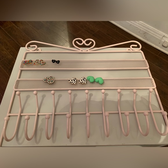 Jewelry hanger. - Picture 1 of 1